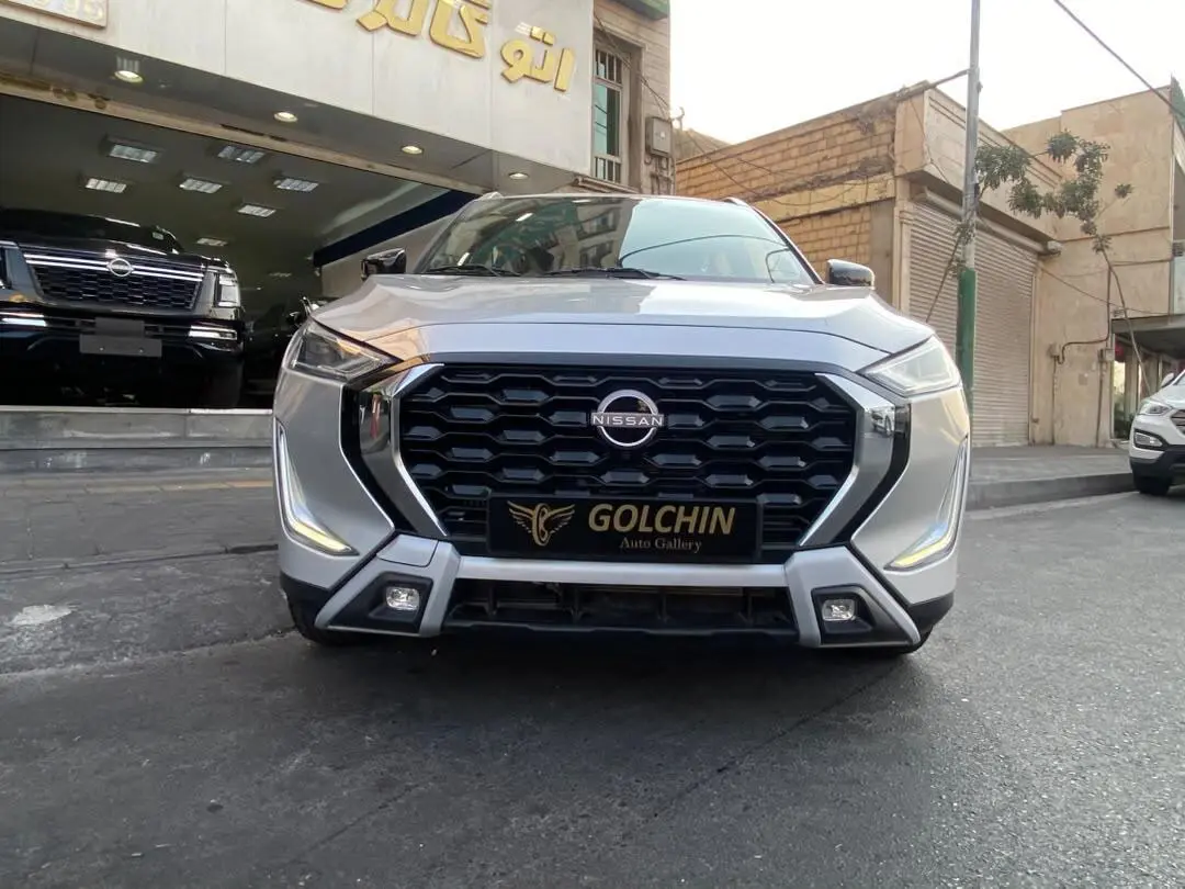 نیسان،  مگنایت