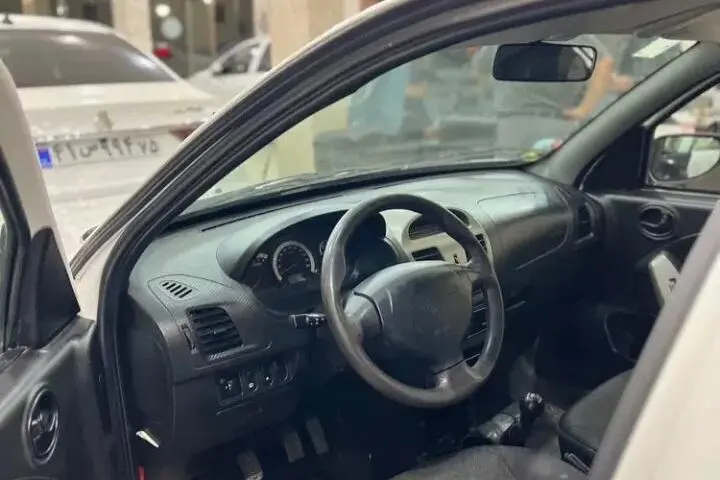 کوییک،  دنده ای R