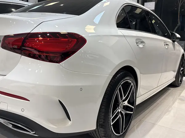 بنز، کلاس A سدان