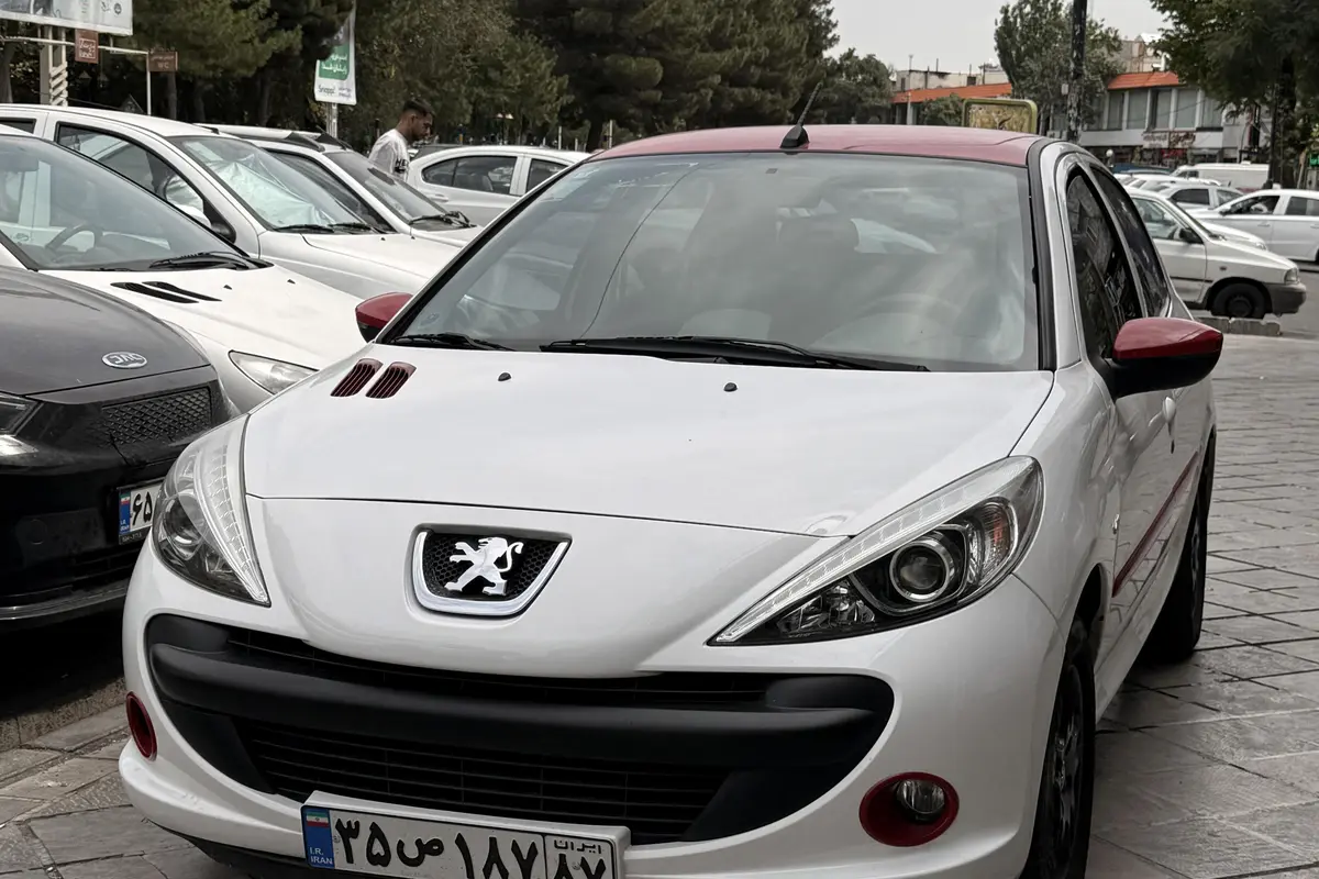 پژو،  207