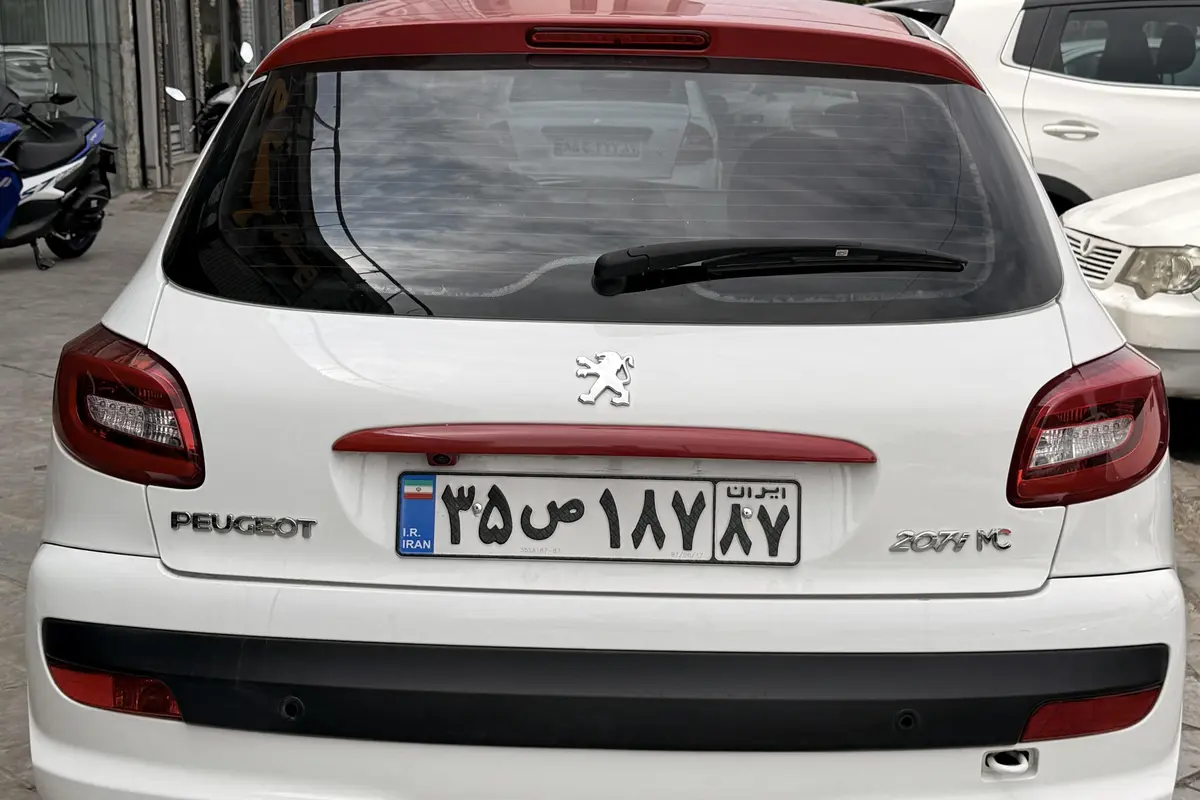 پژو،  207