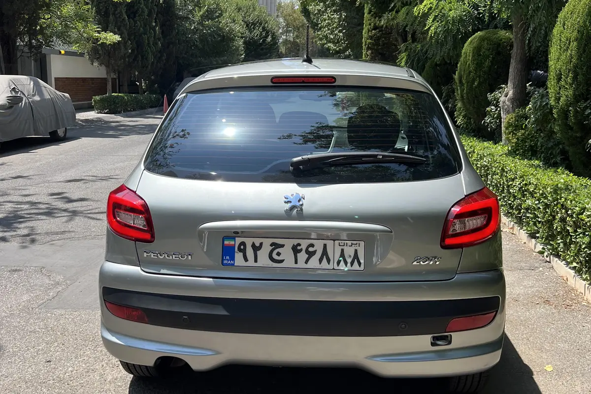 پژو،  207