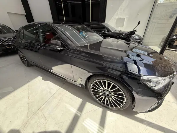 ب ام و، سری 7