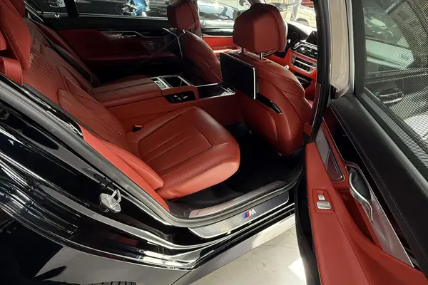 ب ام و، سری 7