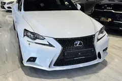 لکسوس، IS