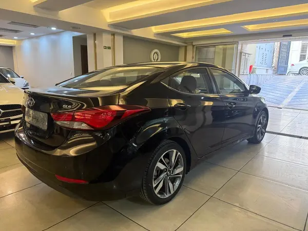 هیوندای، النترا