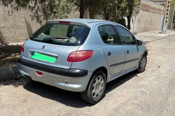 پژو  206