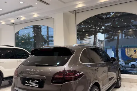 پورشه، کاین
