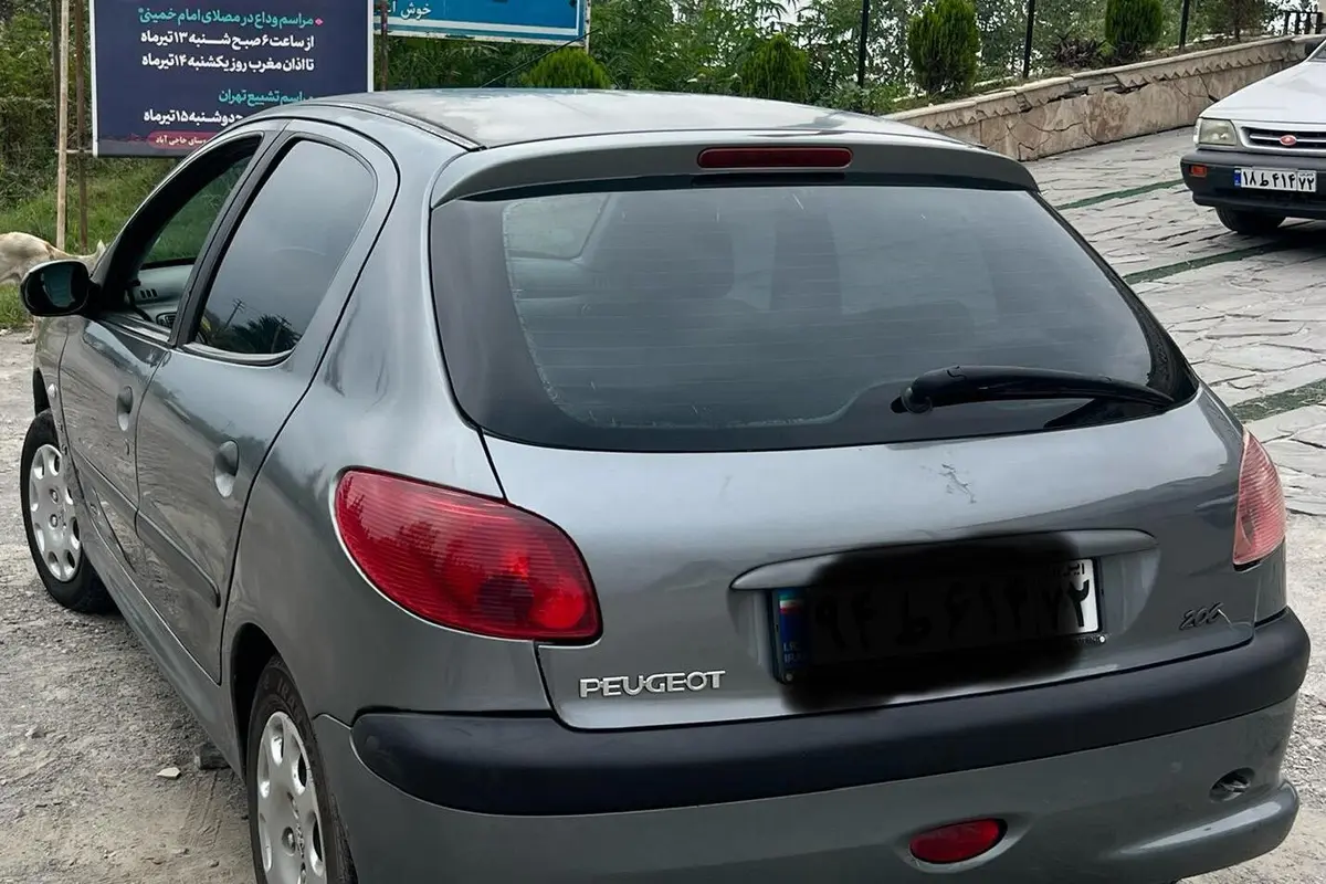 پژو،  206