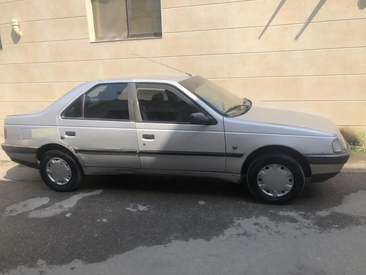 پژو،  405