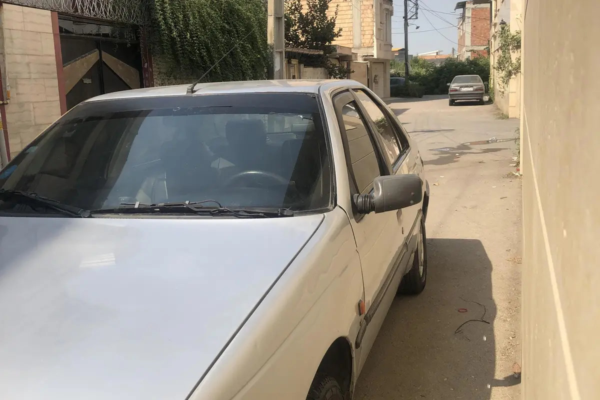 پژو،  405