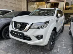 نیسان، ترا