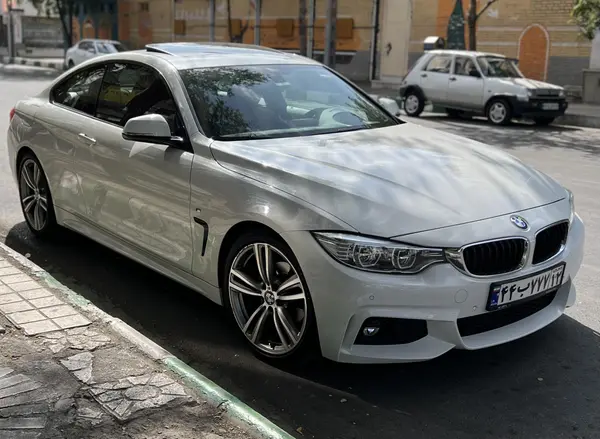 ب ام و، سری 4 کوپه