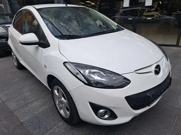 مزدا، 2 هاچ بک