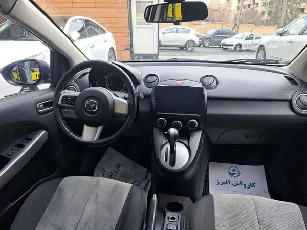 مزدا، 2 هاچ بک