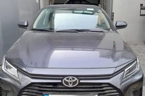 تویوتا، یاریس صندوق دار