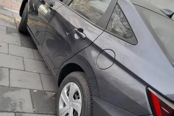 تویوتا، یاریس صندوق دار