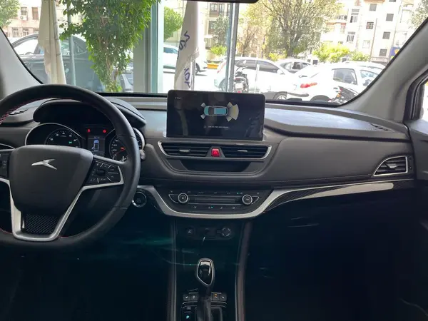 پیش فروش کی ام سی، SR3