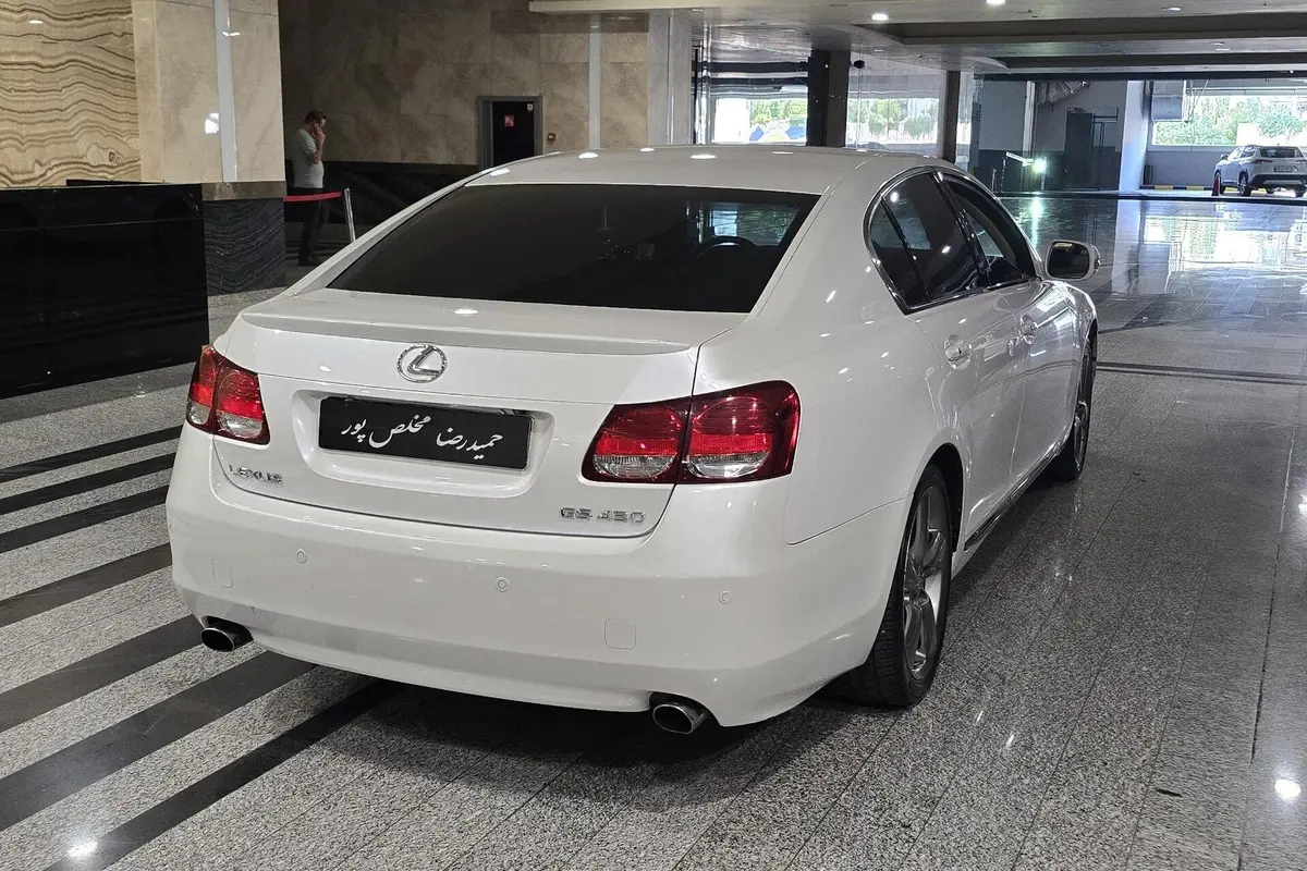 لکسوس،  GS