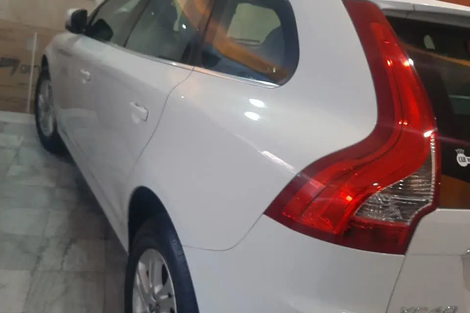 ولوو،  XC60