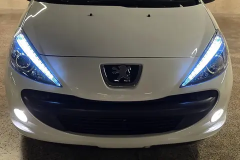 پژو، 207