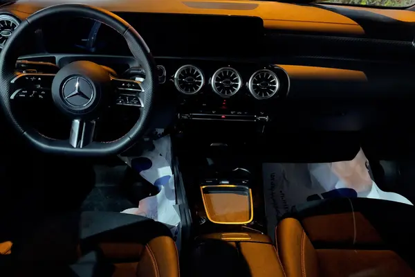 بنز، کلاس A سدان