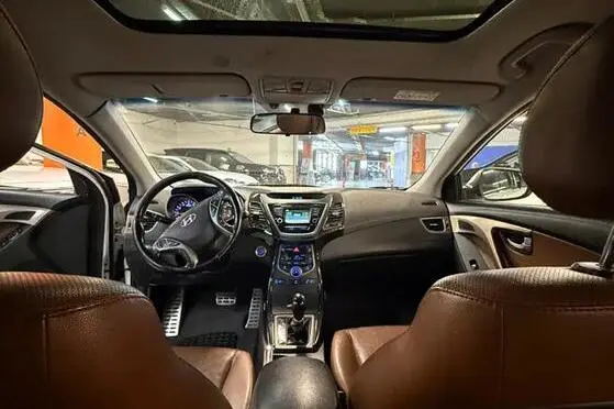 هیوندای  النترا