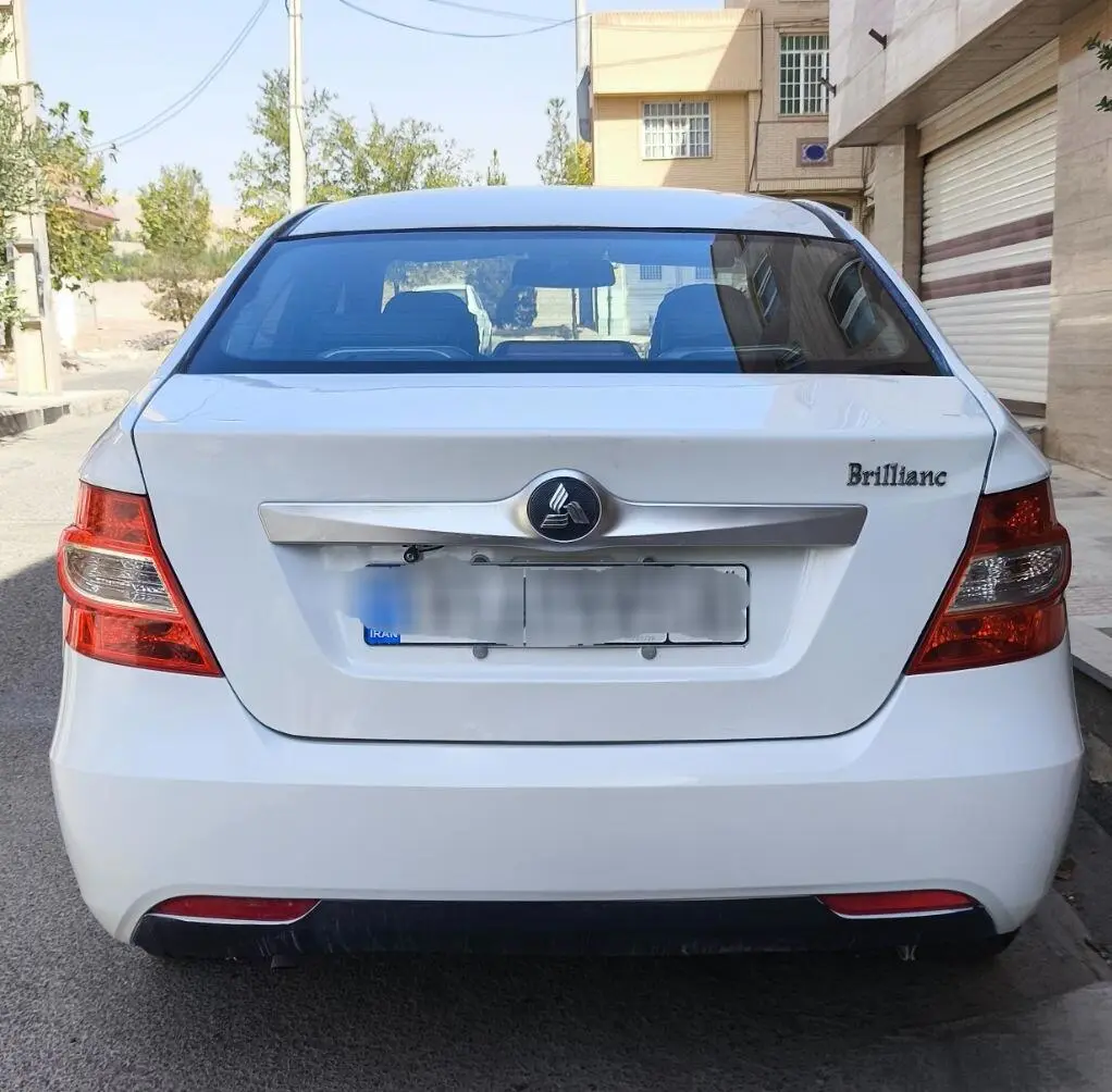 برلیانس،  H230