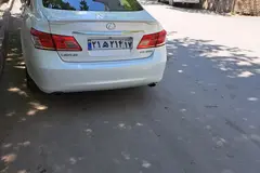 لکسوس، ES