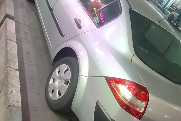 رنو، مگان (وارداتی)