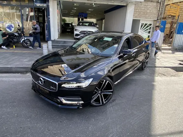 ولوو  S90