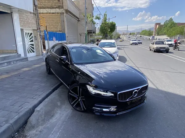 ولوو  S90