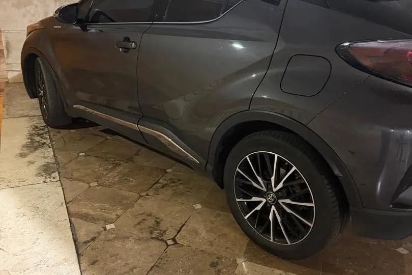 تویوتا،  C-HR هیبرید