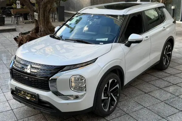 میتسوبیشی، اوتلندر