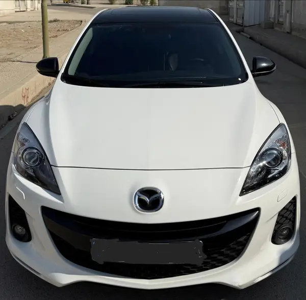 مزدا، 3 نیو صندوق دار