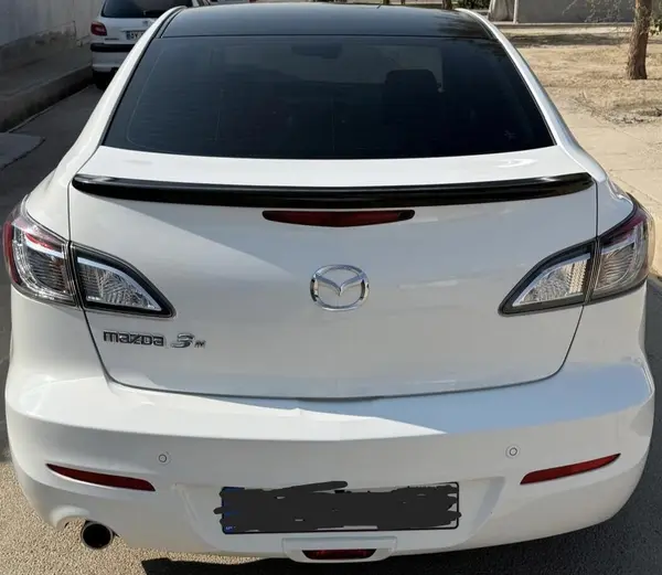 مزدا، 3 نیو صندوق دار