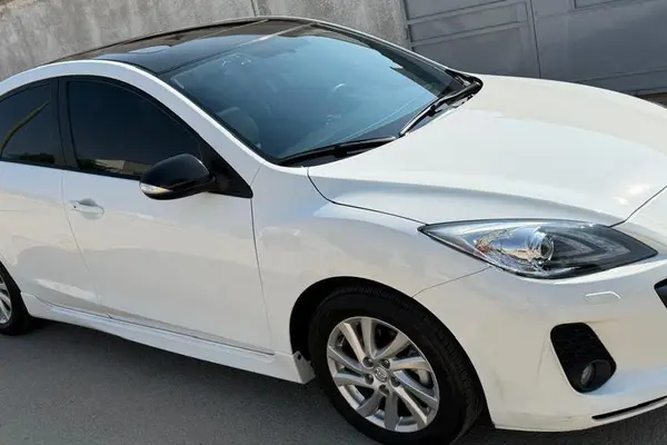 مزدا، 3 نیو صندوق دار