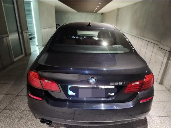 ب ام و، سری 5 سدان