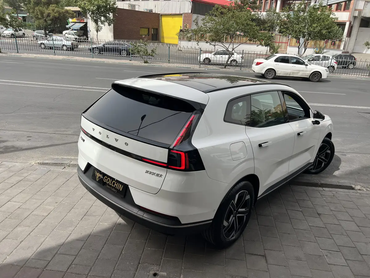 ولوو  XC70