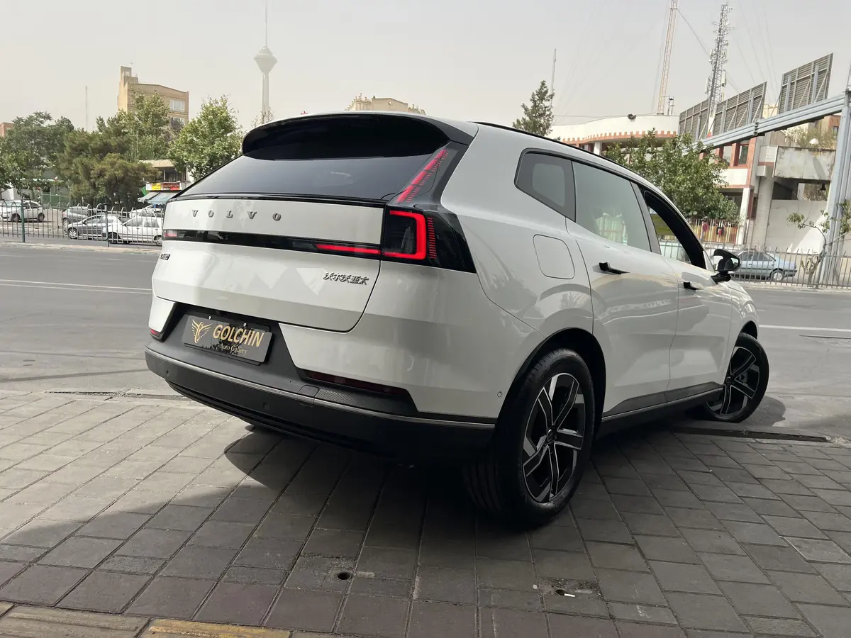 ولوو  XC70
