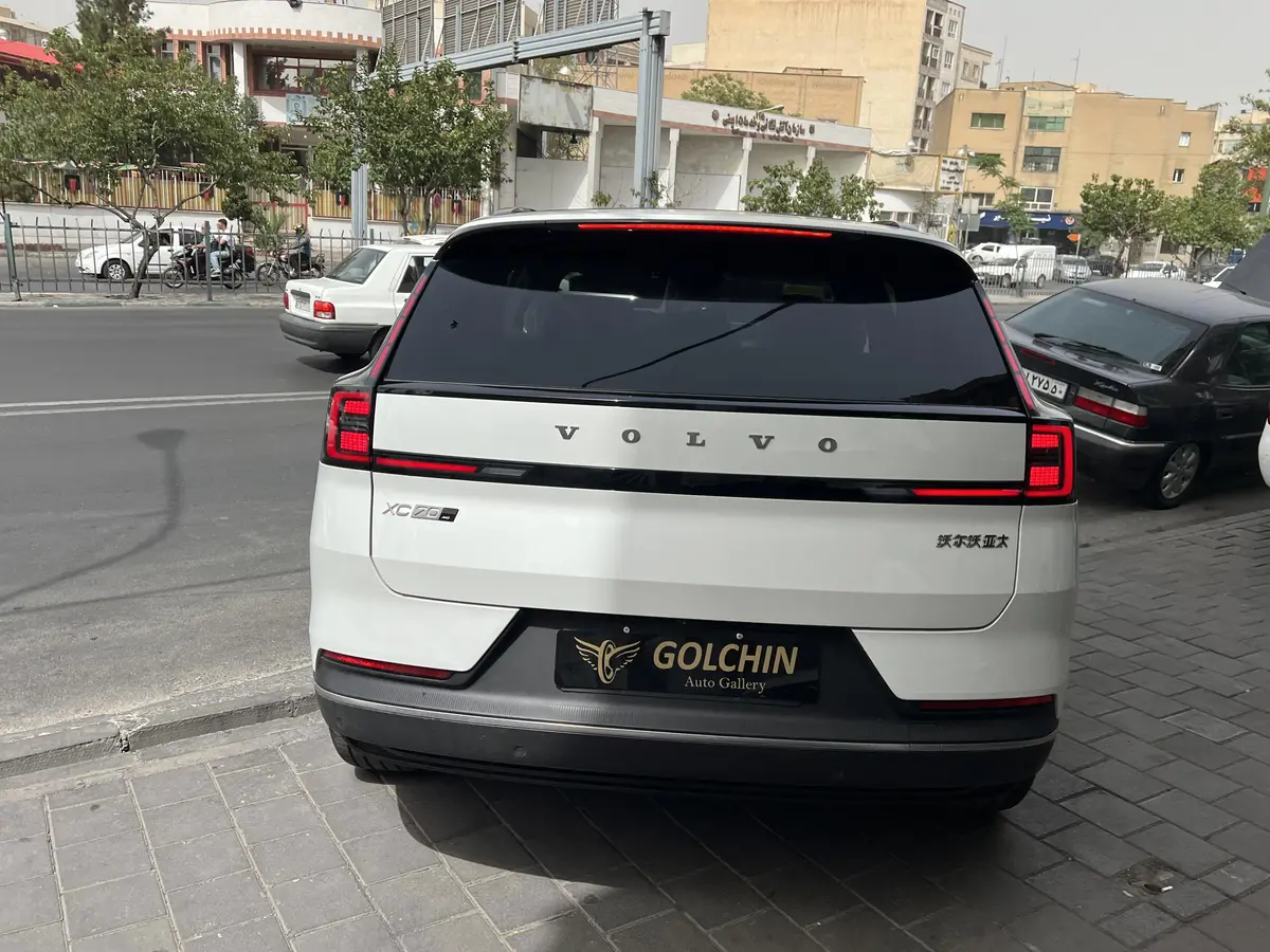 ولوو  XC70