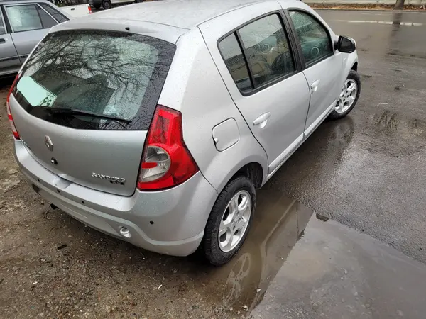 رنو، ساندرو