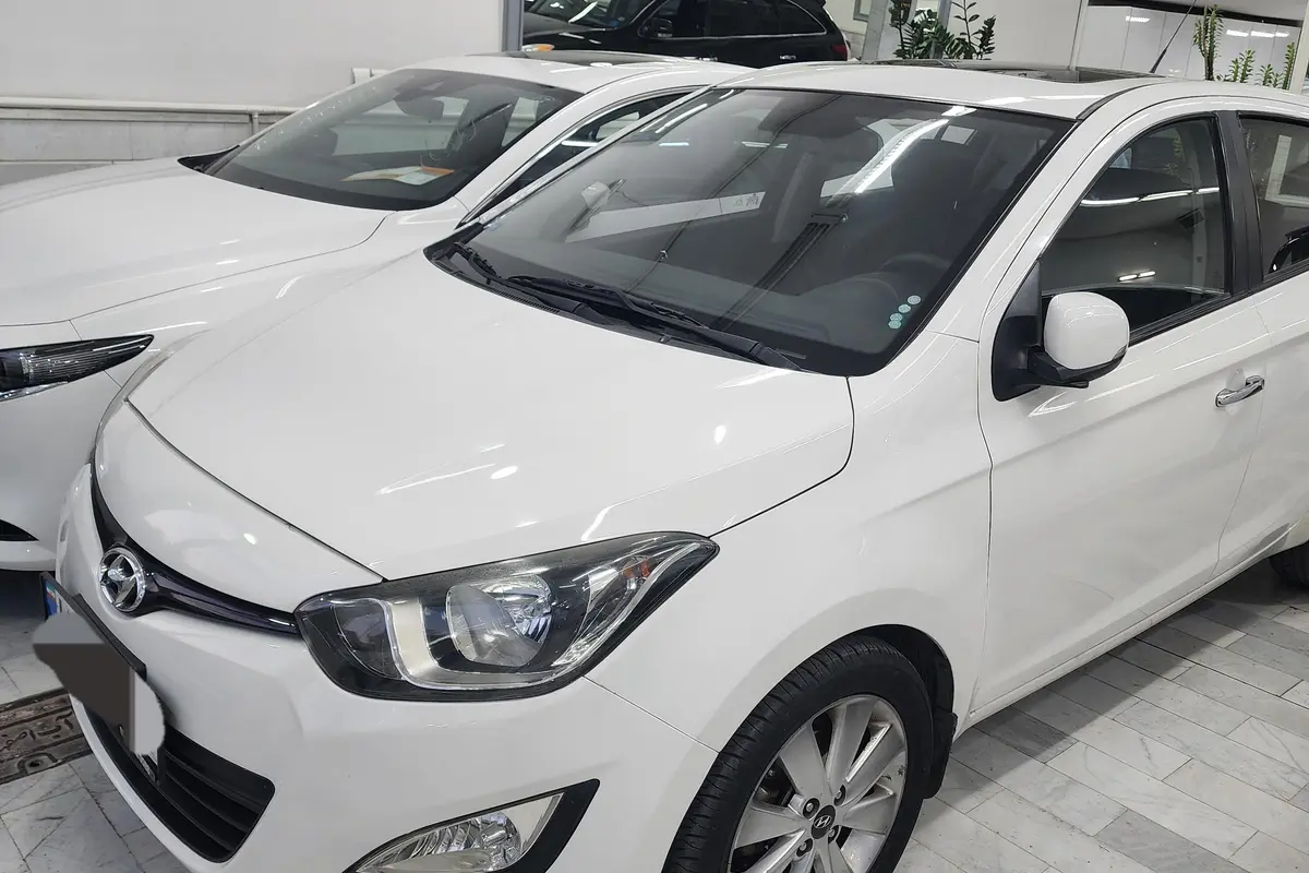 هیوندای،  i20
