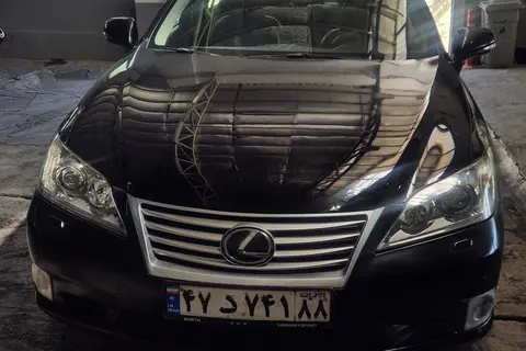 لکسوس، ES