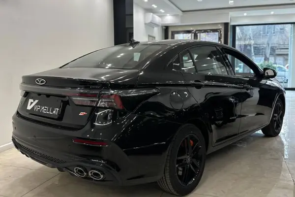 فونیکس، آریزو 6 جی تی (Z6 GT)