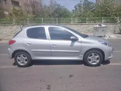 پژو، 207