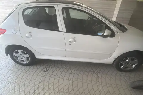 پژو، 207
