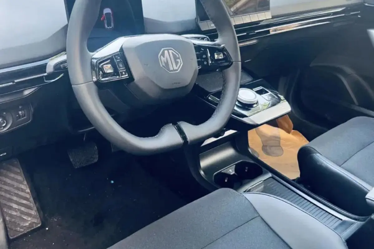 ام جی،  4ev