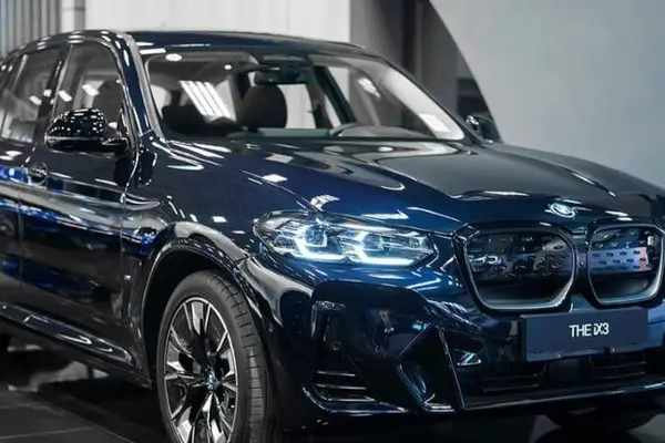پیش فروش ب ام و، iX3