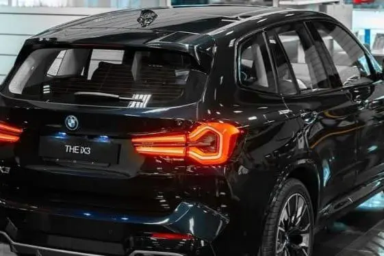 پیش فروش ب ام و، iX3